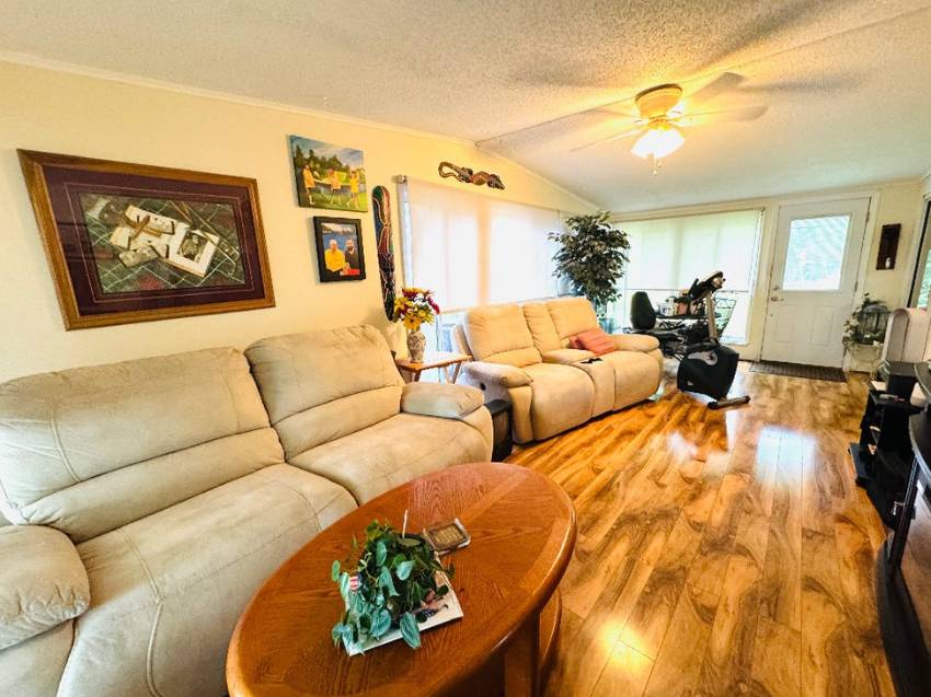 1418 Deverly Drive a Lakeland, FL Mobile or Manufactured Home for Sale